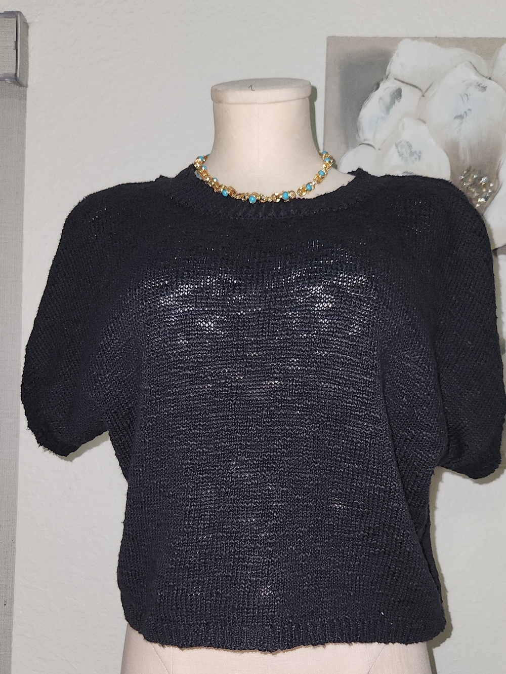 Anna & Ava Black Short-Sleeve Crewneck Sweater